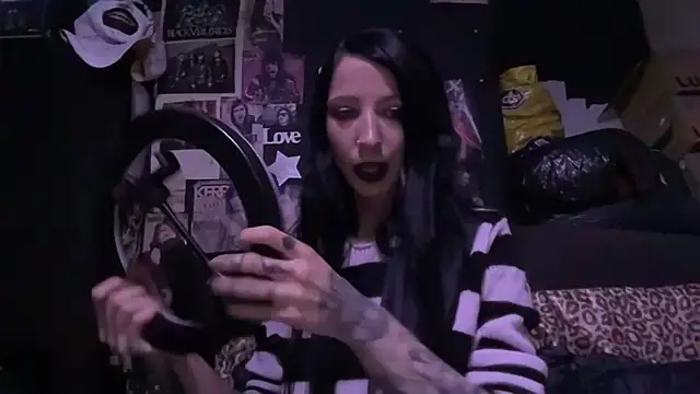 MissMidnightUK online show from October 21, 10:09 pm