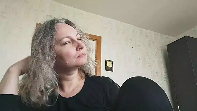 EdithManning online show from May 7, 6:28 am