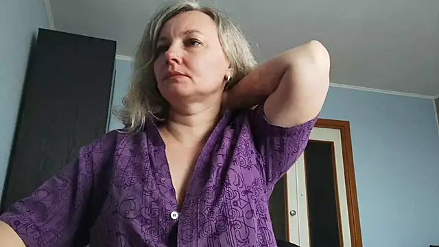 EdithManning online show from March 19, 7:41 am