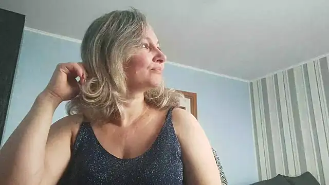 EdithManning online show from February 14, 6:46 am