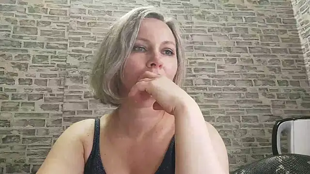 Snapshot of EdithManning chatting on March 18, 12:39 pm EdithManning online show from March 18, 12:39 pm