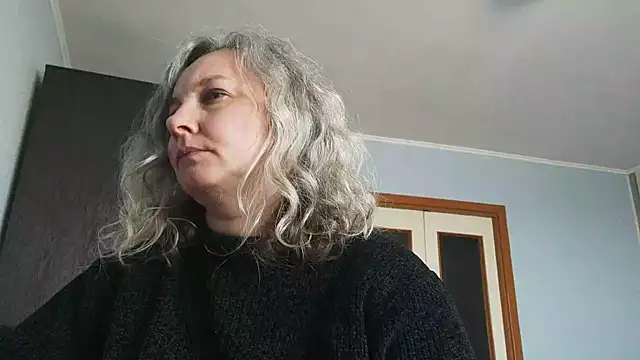 EdithManning online show from May 3, 6:29 am