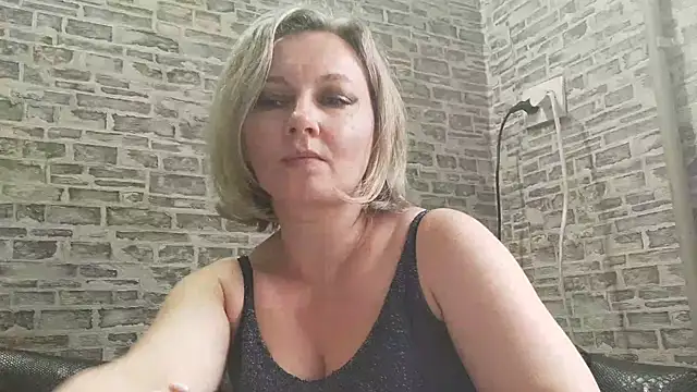 Snapshot of EdithManning chatting on March 14, 12:07 pm EdithManning online show from March 14, 12:07 pm