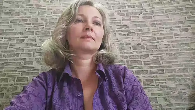 Snapshot of EdithManning chatting on September 23, 5:36 am EdithManning online show from September 23, 5:36 am
