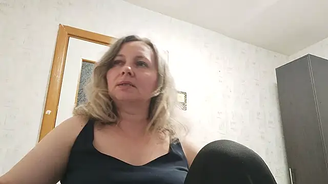 EdithManning online show from May 23, 6:29 pm