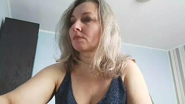 EdithManning online show from February 13, 8:03 am