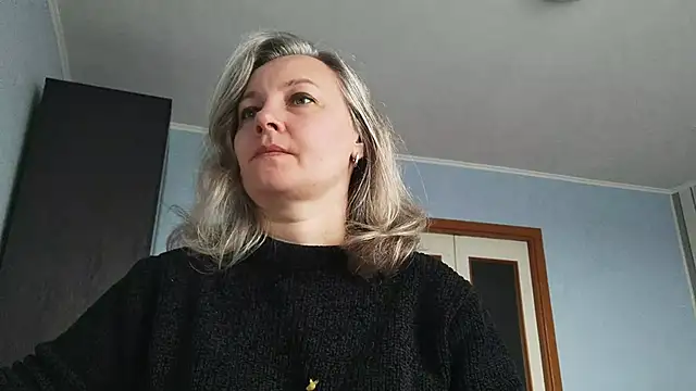 EdithManning online show from April 26, 6:32 am