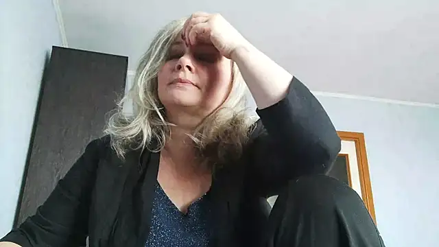 EdithManning online show from March 11, 12:43 pm