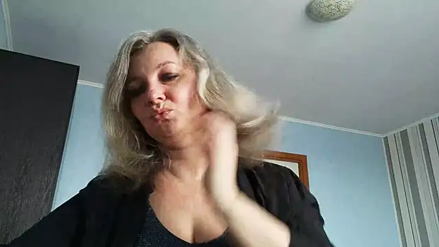 EdithManning online show from March 8, 6:49 am