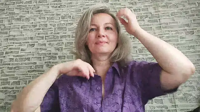 Snapshot of EdithManning chatting on September 26, 5:25 am EdithManning online show from September 26, 5:25 am