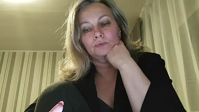 EdithManning online show from March 12, 6:01 pm