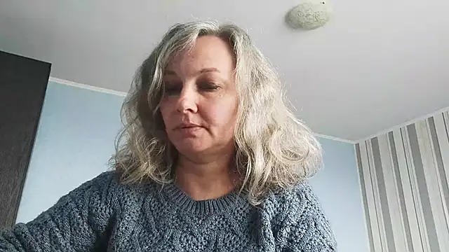 EdithManning online show from April 23, 9:38 am