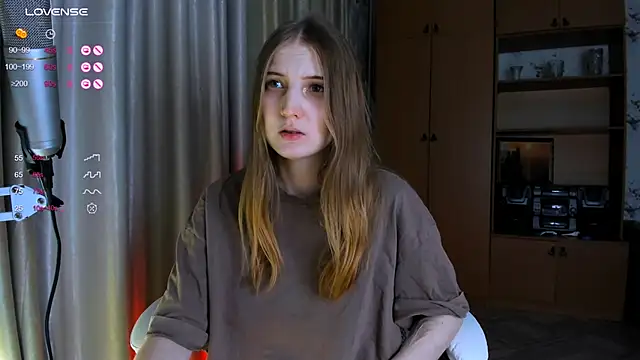 princessaalicc online show from January 5, 5:27 pm