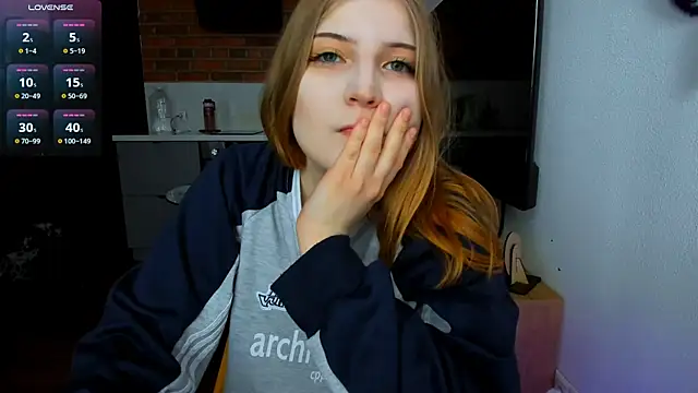 princessaalicc online show from February 28, 12:31 pm