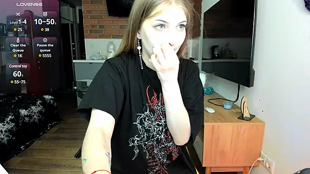 princessaalicc online show from February 25, 4:25 pm