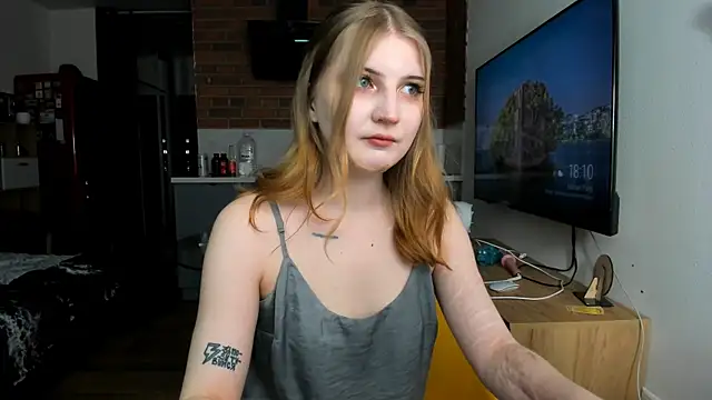 princessaalicc online show from February 17, 3:11 pm