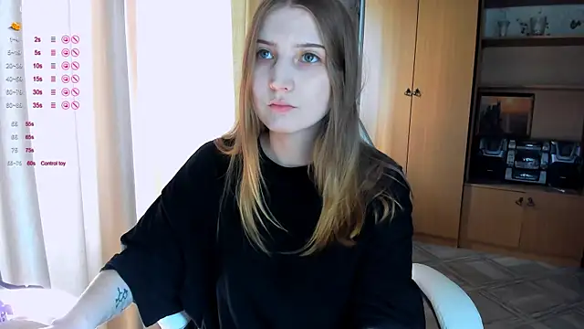 princessaalicc online show from October 22, 9:20 am