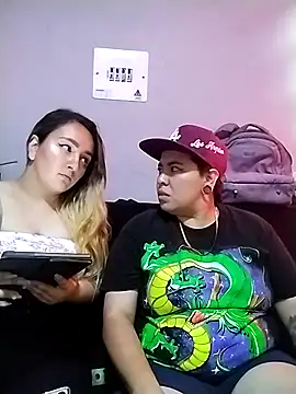 katieeandsharonn online show from March 24, 9:26 pm