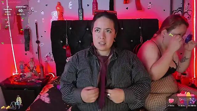 katieeandsharonn online show from July 8, 11:44 am