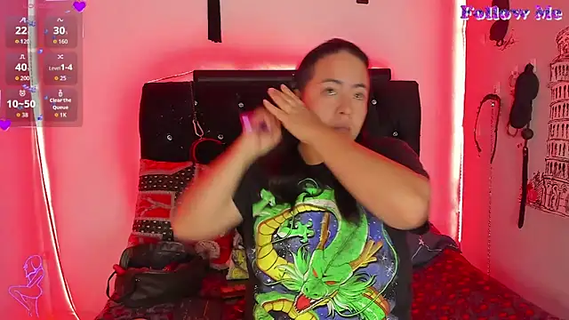 katieeandsharonn online show from March 4, 1:08 pm