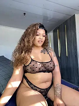 Snapshot of Naughty-Mel chatting on October 25, 5:39 am Naughty-Mel online show from October 25, 5:39 am