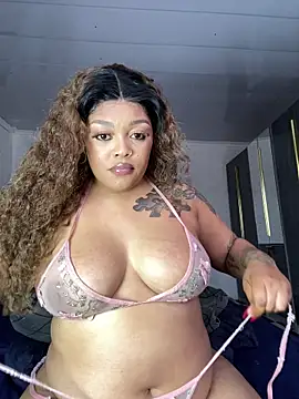 Snapshot of Naughty-Mel chatting on October 20, 6:15 am Naughty-Mel online show from October 20, 6:15 am