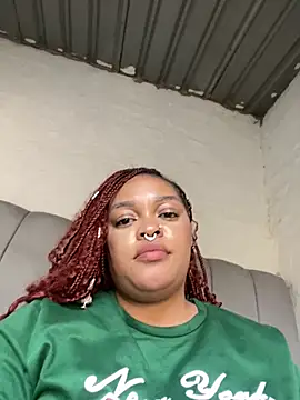 Snapshot of Naughty-Mel chatting on March 14, 10:18 am Naughty-Mel online show from March 14, 10:18 am