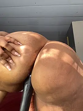 Snapshot of Naughty-Mel chatting on September 11, 7:41 am Naughty-Mel online show from September 11, 7:41 am