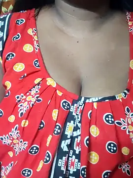 Snapshot of Hot-Anuska chatting on September 19, 11:36 am Hot-Anuska online show from September 19, 11:36 am