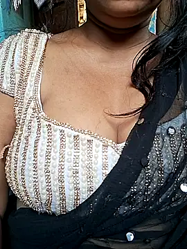 Snapshot of Hot-Anuska chatting on March 13, 4:38 am Hot-Anuska online show from March 13, 4:38 am