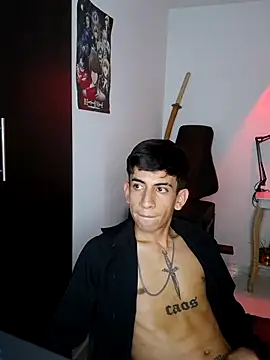 Snapshot of Zack_Kingg chatting on February 7, 12:40 am Zack Kingg online show from February 7, 12:40 am