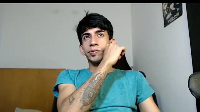 Snapshot of Zack_Kingg chatting on March 3, 3:52 pm Zack Kingg online show from March 3, 3:52 pm