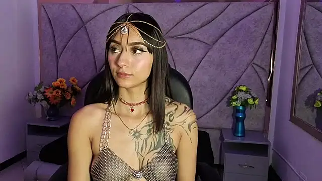 Snapshot of Miaa_Thopmson chatting on October 2, 8:12 pm Miaa Thopmson online show from October 2, 8:12 pm