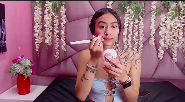 Snapshot of Miaa_Thopmson chatting on March 19, 2:35 pm Miaa Thopmson online show from March 19, 2:35 pm