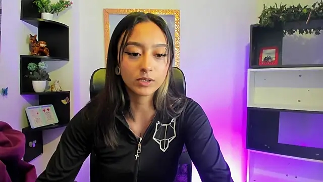 Miaa Thopmson online show from January 13, 11:08 pm