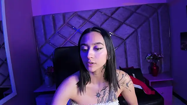 Snapshot of Miaa_Thopmson chatting on September 9, 2:32 am Miaa Thopmson online show from September 9, 2:32 am