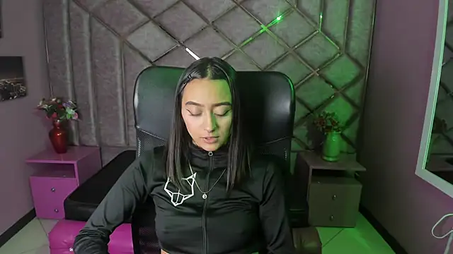 Snapshot of Miaa_Thopmson chatting on September 13, 11:16 pm Miaa Thopmson online show from September 13, 11:16 pm