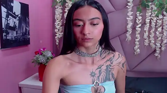 Snapshot of Miaa_Thopmson chatting on March 19, 8:43 pm Miaa Thopmson online show from March 19, 8:43 pm