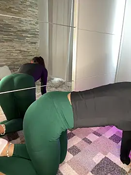 Snapshot of LeonieLindner chatting on January 12, 12:23 pm LeonieLindner online show from January 12, 12:23 pm