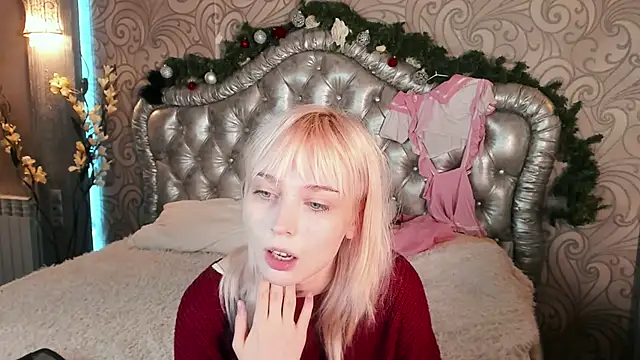 Snapshot of -NoraBless chatting on December 23, 1:24 pm -NoraBless online show from December 23, 1:24 pm