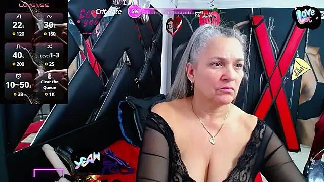 Snapshot of miisevvie_ chatting on March 5, 3:51 am miisevvie online show from March 5, 3:51 am