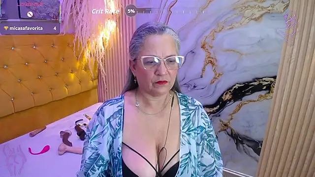 miisevvie  online show from November 18, 2:05 am