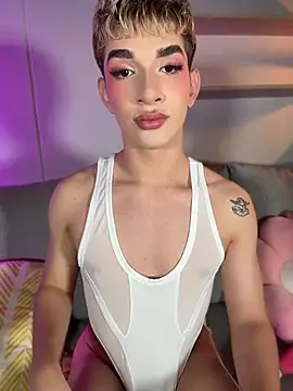 Snapshot of Cherry_zayden_ chatting on July 11, 9:15 pm Cherry zayden online show from July 11, 9:15 pm