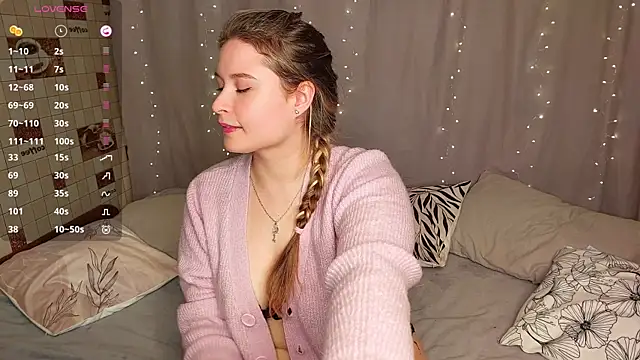 sophie  lee online show from October 13, 3:46 pm