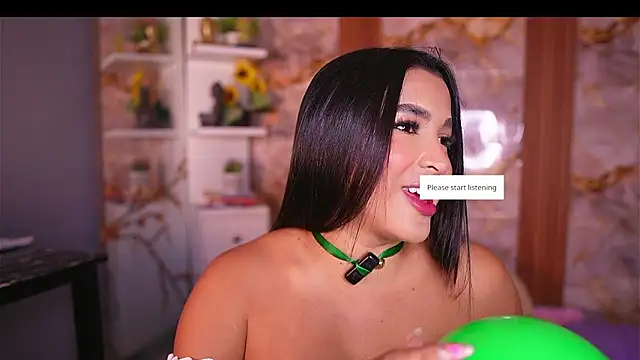 zoey-fox online show from March 19, 12:32 am