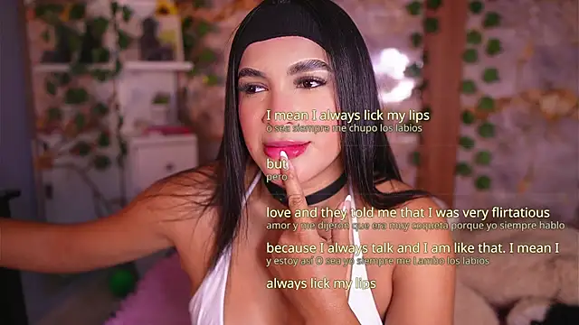Snapshot of zoey-fox chatting on April 23, 12:17 am zoey-fox online show from April 23, 12:17 am