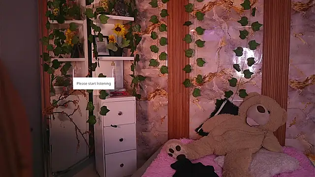 Snapshot of zoey-fox chatting on June 14, 5:03 pm zoey-fox online show from June 14, 5:03 pm