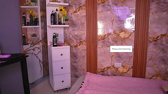 zoey-fox online show from February 22, 11:06 pm