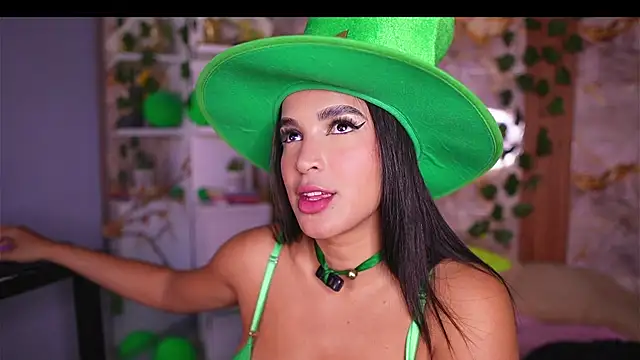 zoey-fox online show from March 22, 11:06 pm