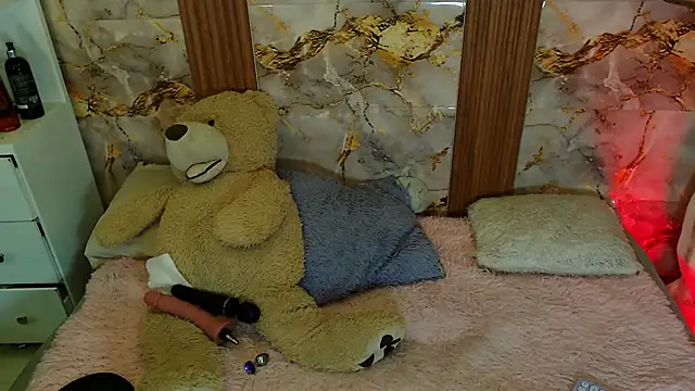 zoey-fox online show from November 24, 11:05 pm